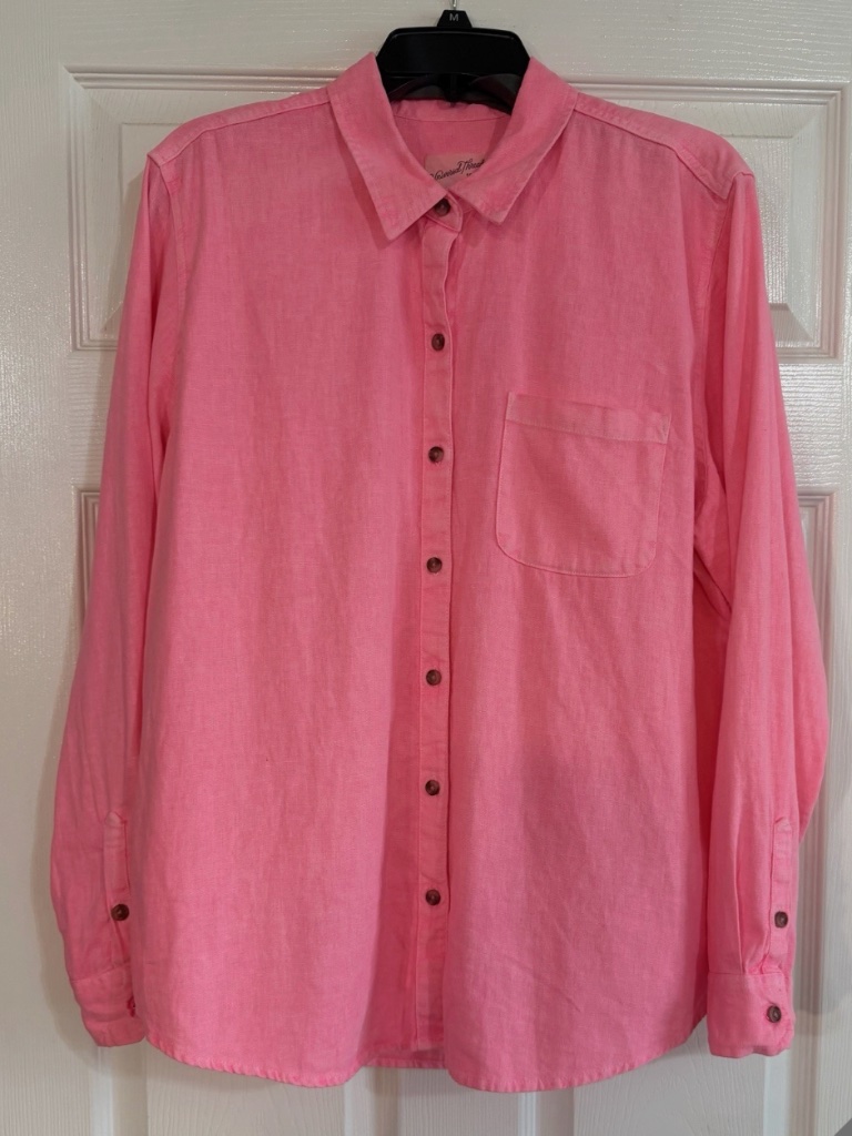 Universal Thread Pink Women's Long Sleeve Collared Button-Down Oversized Shirt